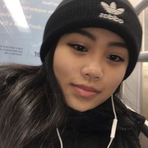 Meet your Posher, Sabrina